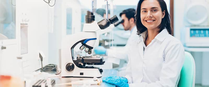 Scientist Working 800 x 334